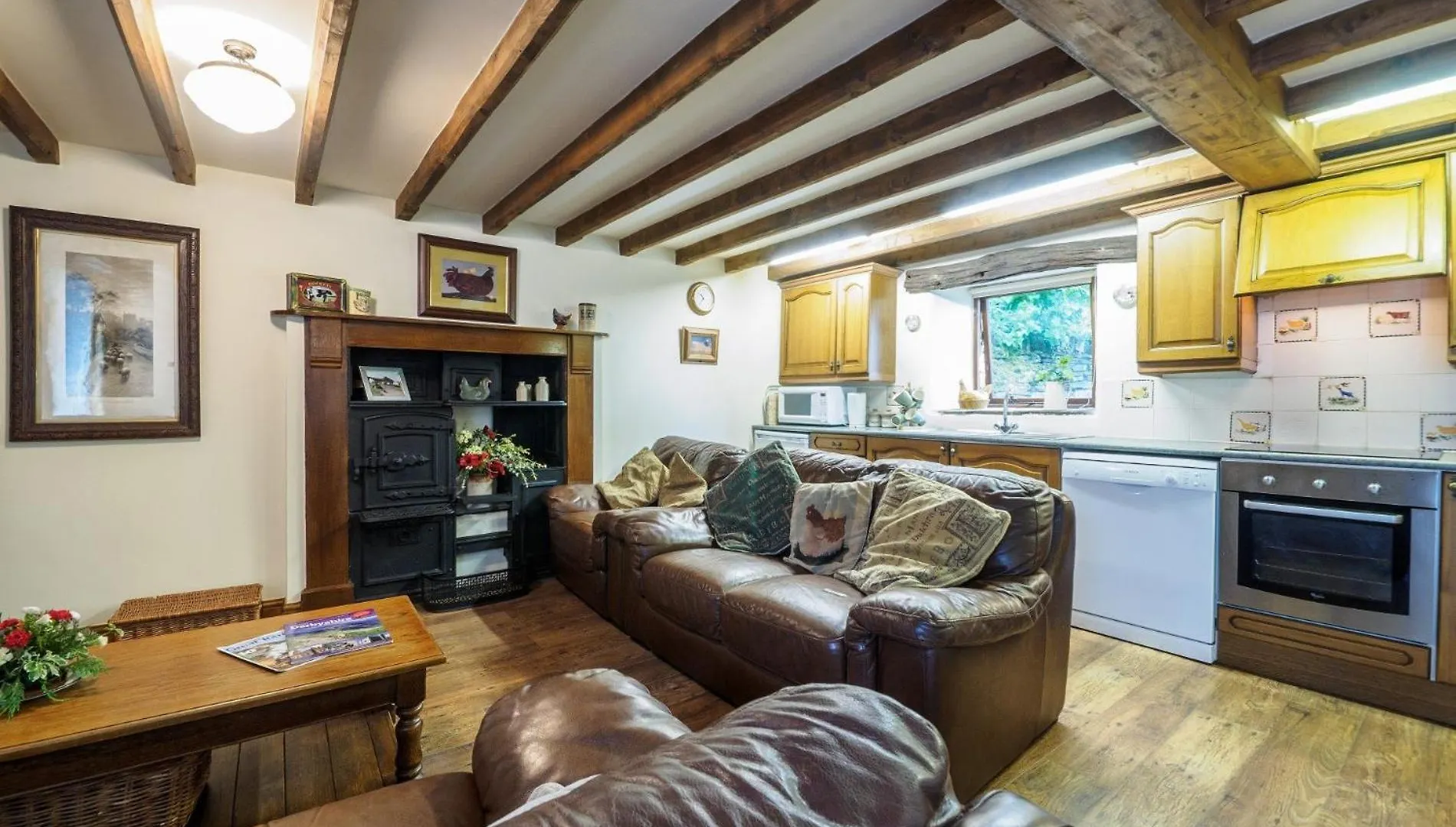 3 Bed In Hope Pk432 Villa Aston  Feriehus